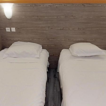 Kyriad Direct Acheres 外观 照片